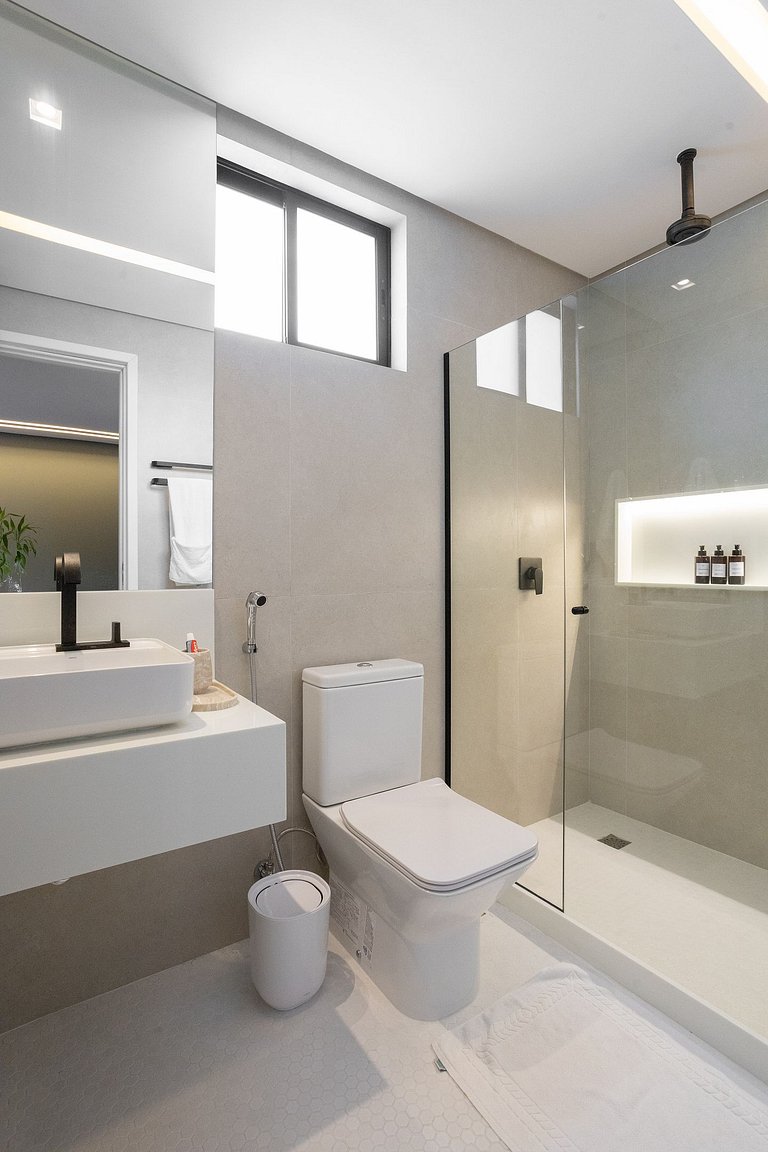 Apartamento Luxo c/ Piscina Privativa no Centro de Porto - P