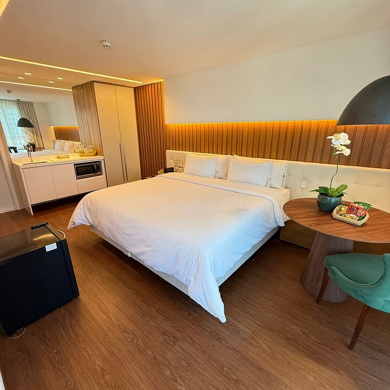 Suite Deluxe Com Varanda Lateral e Vista do Mar