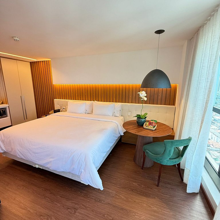 Suite Deluxe Com Varanda Lateral e Vista do Mar