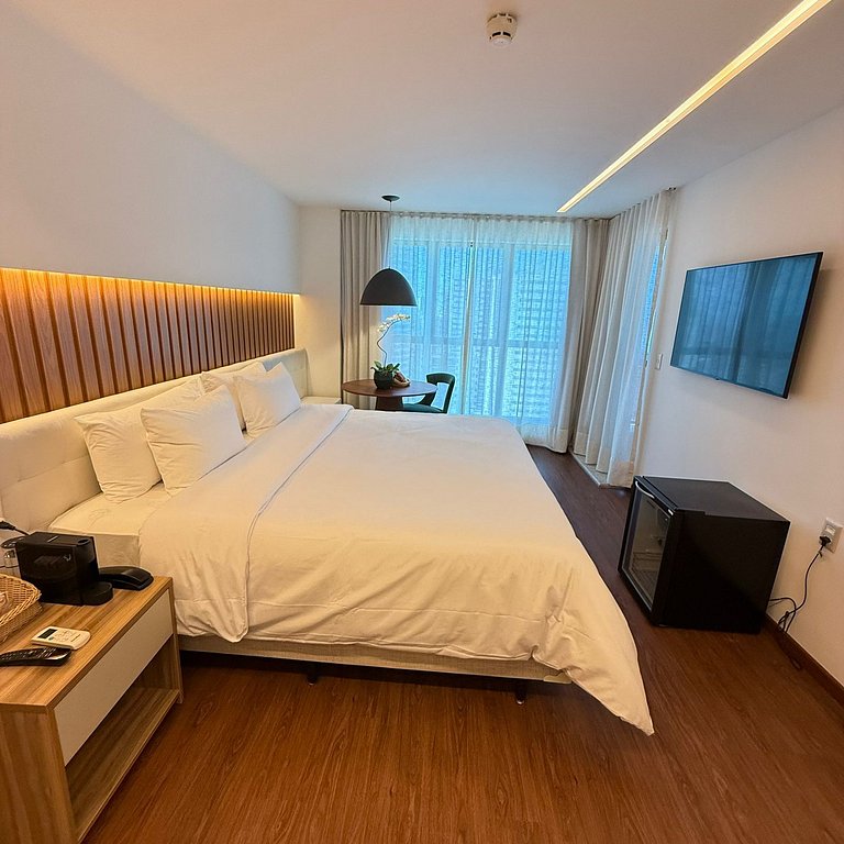 Suite Deluxe Com Varanda Lateral e Vista do Mar