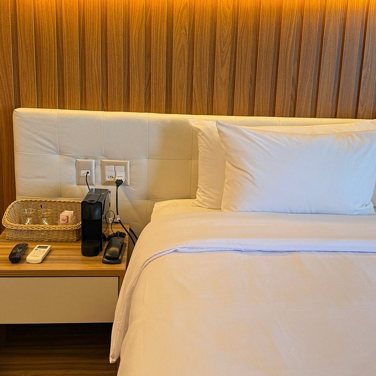 Suite Deluxe Com Varanda Lateral e Vista do Mar