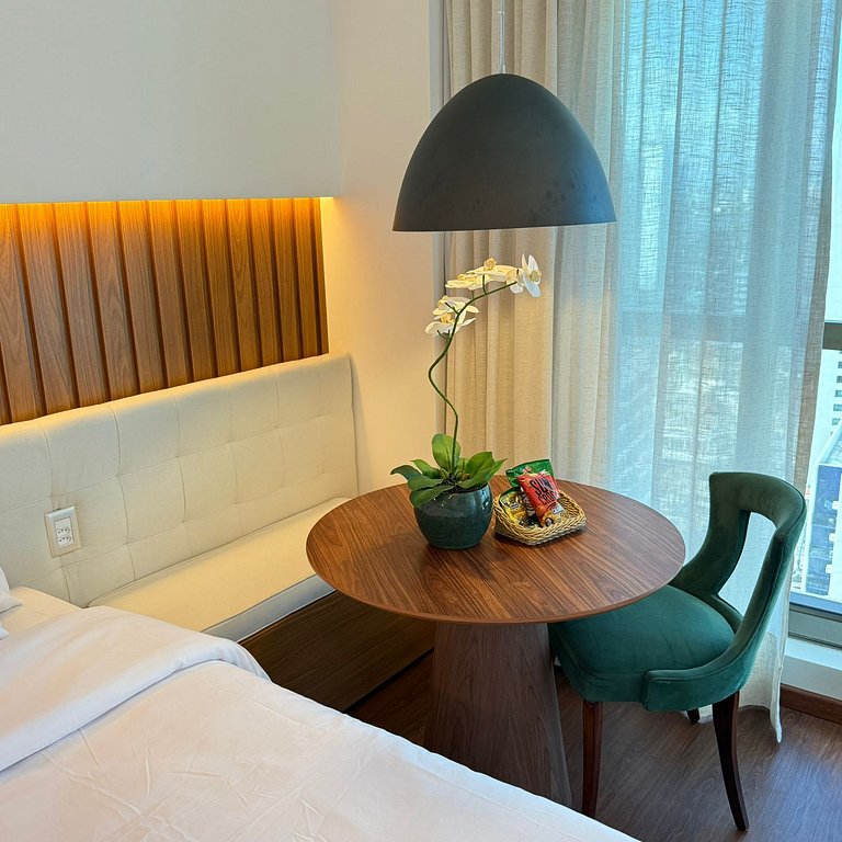Suite Deluxe Com Varanda Lateral e Vista do Mar