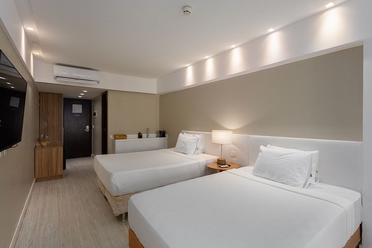 Flat Alto Luxo Beira Mar Com Duas Camas de Casal