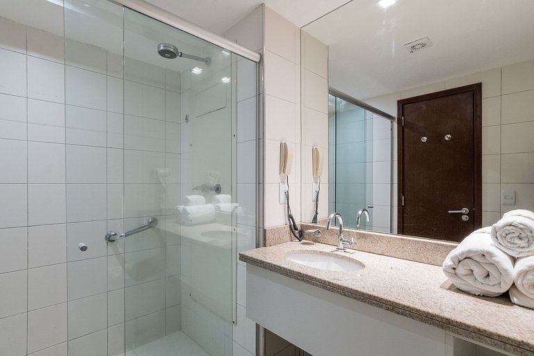 Apartamento Luxo com Varanda